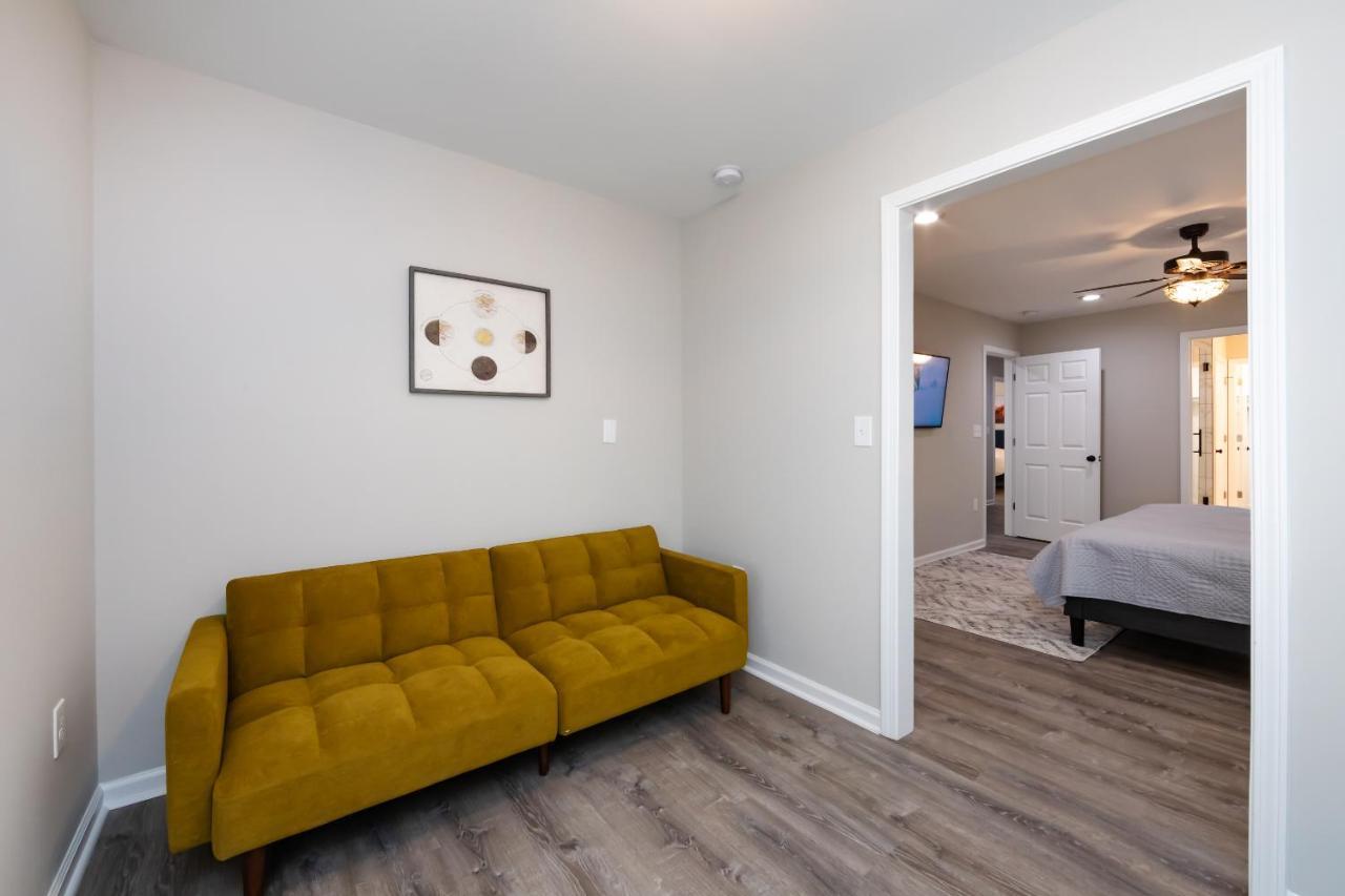 Brandnew Spacious 4 Bedroom House Minutes To Uptown Charlotte Exterior photo