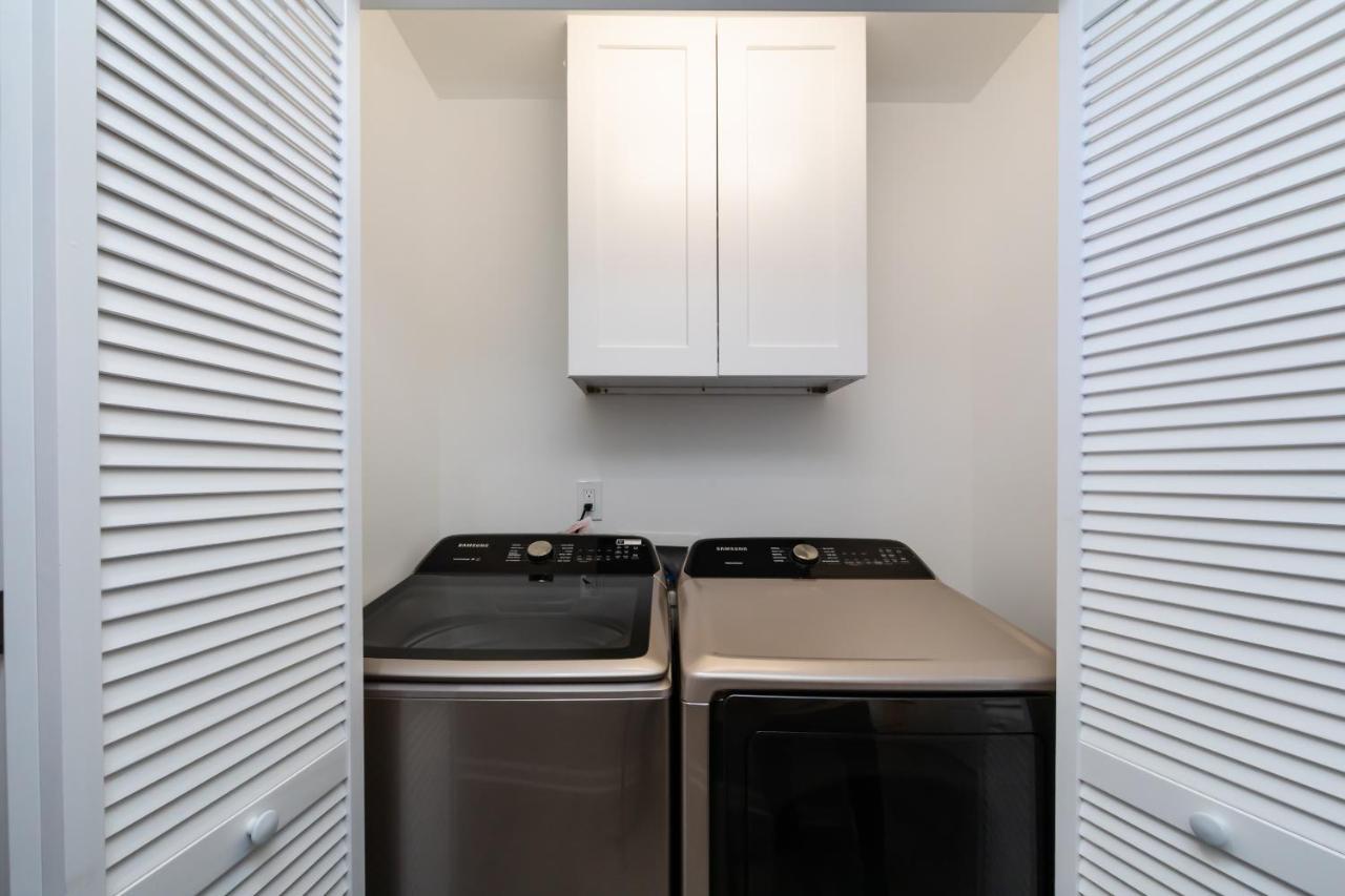 Brandnew Spacious 4 Bedroom House Minutes To Uptown Charlotte Exterior photo