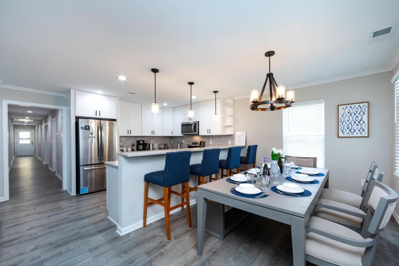 Brandnew Spacious 4 Bedroom House Minutes To Uptown Charlotte Exterior photo